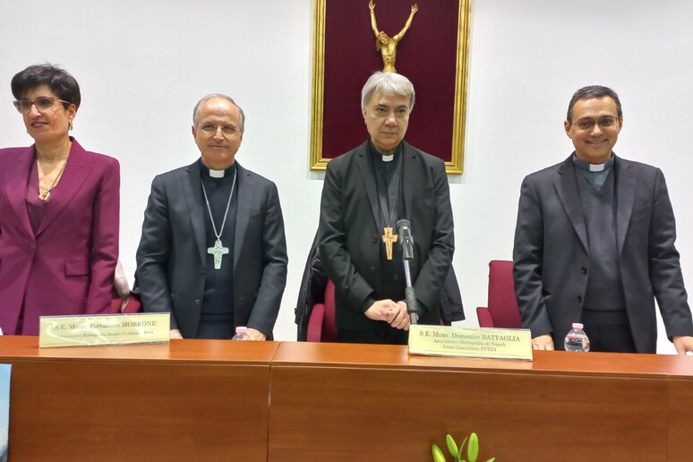 Monsignor Domenico Battaglia: la Chiesa come spazio aperto