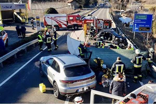 Tragedia a Sciaves: scontro fatale sulla statale della Pusteria - Muore un 19enne, tre feriti in un incidente stradale