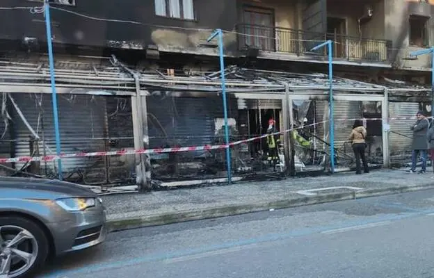 Incendio distrugge negozio nel cosentino, ipotesi dolo