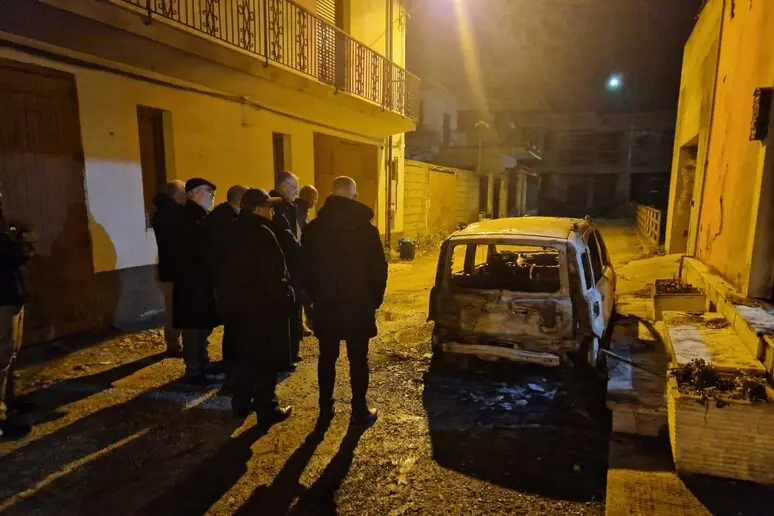 Don Giovanni Rigoli subisce un secondo attacco mentre celebra messa nella sua chiesa a Varapodio.