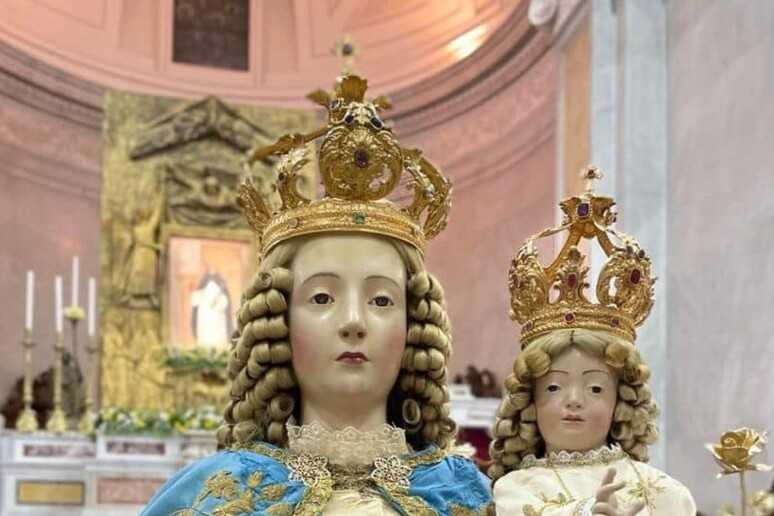 Furto Sacrilego a Soriano Calabro: rubato l'oro dalla statua della Madonna