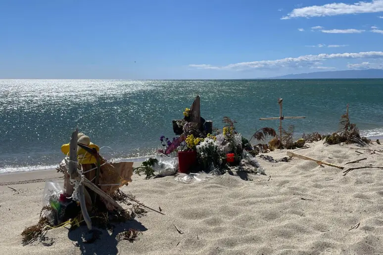 'Mai più morti in Mare' Anniversario del naufragio a Cutro: commemorazione e rivendicazioni