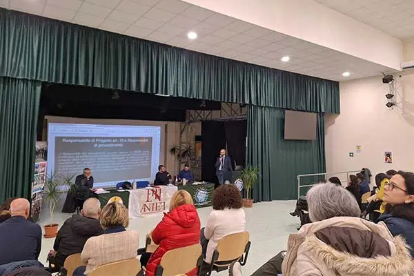 Lamezia Terme, svolto importante seminario su legislazione scolastica e CCNL