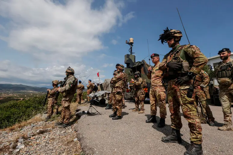 Presidio militare a Cessaniti: protezione rafforzata per i parroci minacciati don Felice e don Francesco