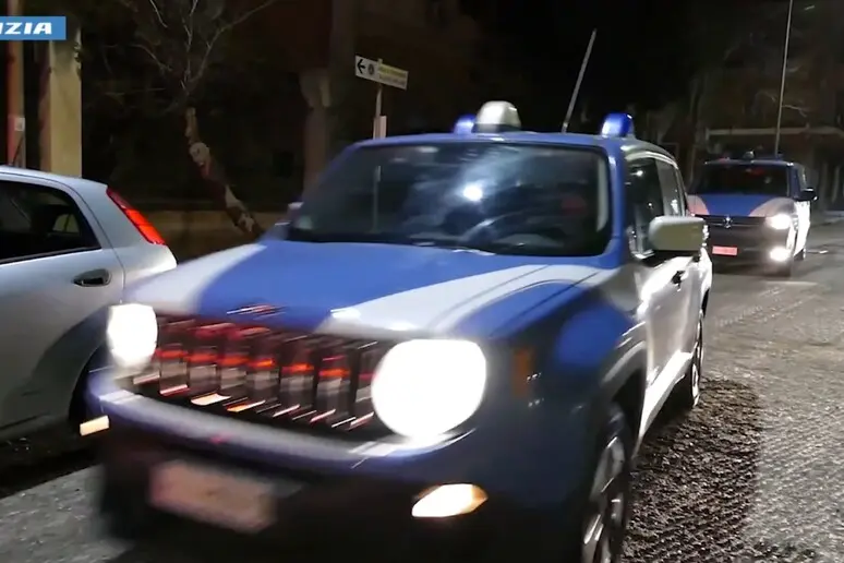 Messina: Maxi blitz antidroga, dieci arresti nel rione Camaro