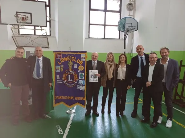 Il Lions Club Rupe Ventosa incontra gli studenti del De Nobili per dare un calcio al cyberbullismo