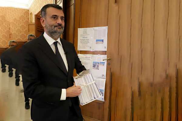 Bari, nuova inchiesta su voto di scambio: Decaro rivela denunce passate