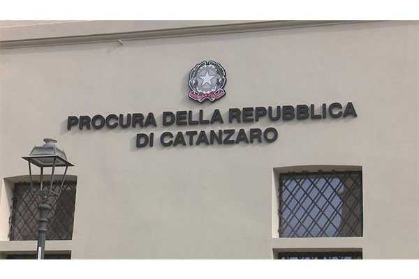 La DDA di Catanzaro. Richieste di condanna nel processo 'Maestrale': 86 imputati sul banco degli accusati
