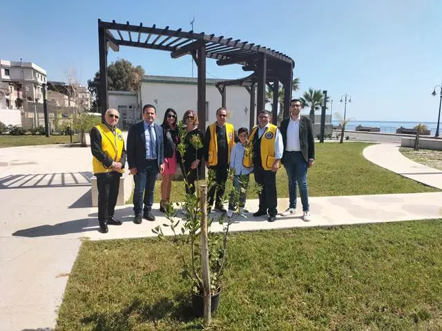 Bovalino-Portigliola: “Giornata Lions Day” dedicata alla protezione dell’ambiente. Piantumati due alberi.