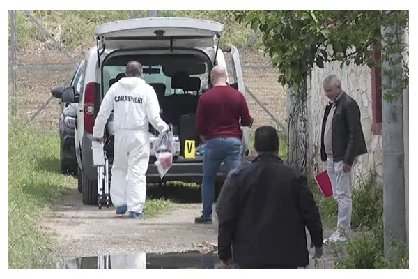 Tragedia a Eboli: bimbo di 13 mesi azzannato e ucciso da due Pitbull, ferita la mamma.