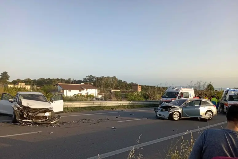 Tragedia sulla SS106: Francesca Stornelli di Scicli perde la vita dopo l'incidente a Villapiana