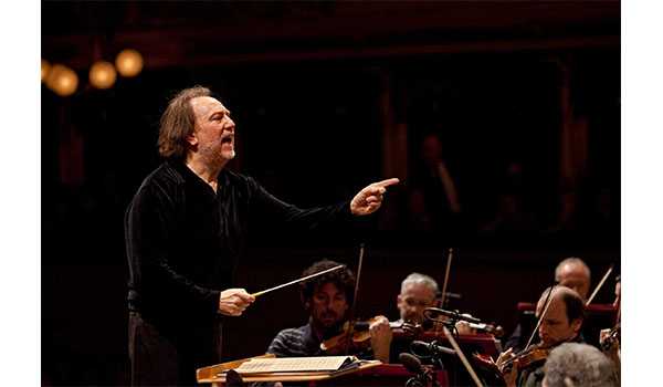 Riccardo Chailly dirige la Filarmonica della Scala nella Prova Aperta a sostegno di Associazione Mercurio