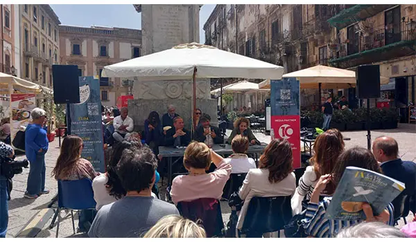 Giankarim De Caro al Salone Internazionale del Libro di Torino con la sua nuova opera “Romanzo tascio - erotico siciliano”