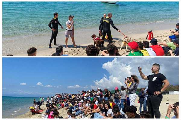 Sicurezza e tutela ambientale, 300 studenti a lezione in spiaggia a Botricello