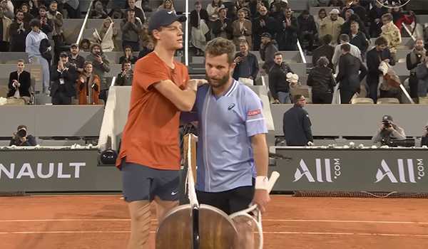 Tennis Roland Garros: Sinner trionfa tra il tifo avverso