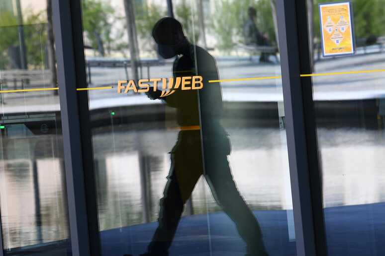 Fastweb vende a KKR la quota di FiberCop per 438,7 milioni di euro