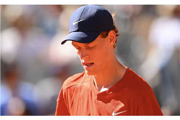 Tennis. Roland Garros: Sinner cede ad Alcaraz, in finale va lo spagnolo
