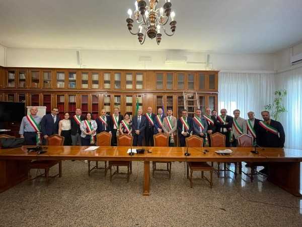 Catanzaro: il Prefetto incontra i Sindaci Neo Eletti, unione per affrontare le sfide territoriali