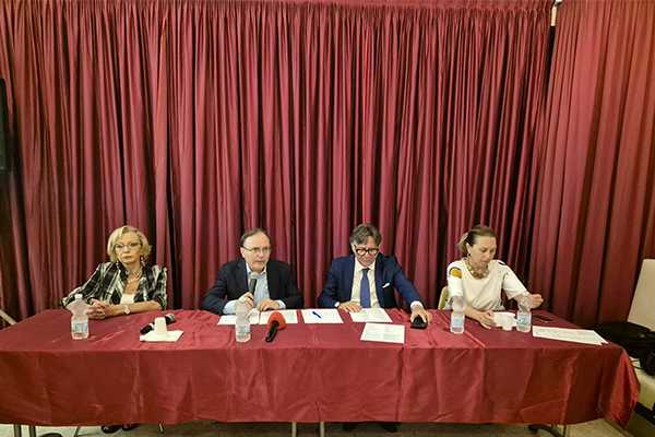 AMA Calabria, Massimo Ghini e Angela Finocchiaro alcuni nomi eccellenti della nuova stagione teatrale