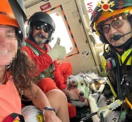 Escursionista 30enne recuperata dal Drago VF54: salvata con il suo cane Nala