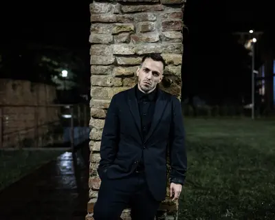Il bipolarismo come condizione sociale: il rap di PZ racconta un’instabilità non clinica ma sistemica, che ci attraversa ogni giorno