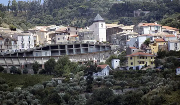 Vertenza dirigenza scolastica: “Gestione superficiale, il sindaco di Settingiano si dimetta”