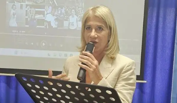 Carolina Morace: “Solidarietà alla scuola di Civitavecchia e ai suoi docenti” 