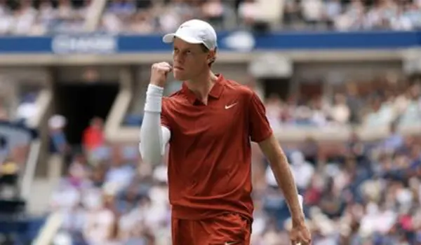 Tennis. US Open 2025: Jannik Sinner supera Popyrin e vola al terzo turno