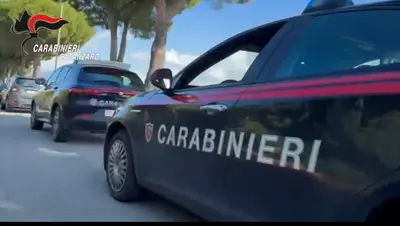 Napoli: Arrestato Pusher con Marijuana e Banconote False nel Quartiere Pendino