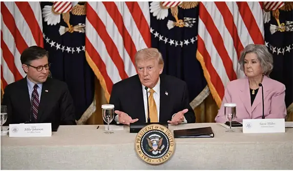 Stretto di Hormuz, tensioni globali: Trump attacca gli alleati mentre l’Europa frena sull’intervento