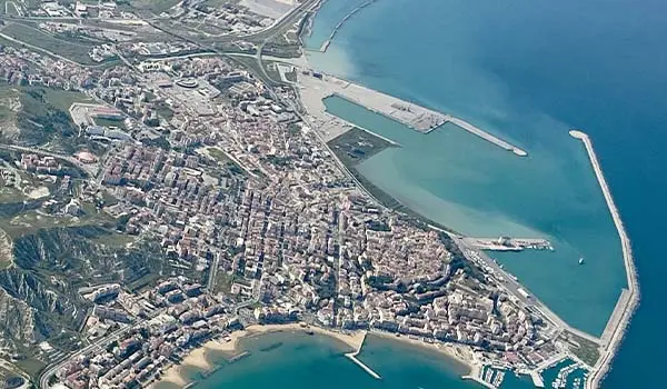 Una legge regionale per bloccare i rifiuti pericolosi da fuori regione: “la Calabria difende il proprio territorio"