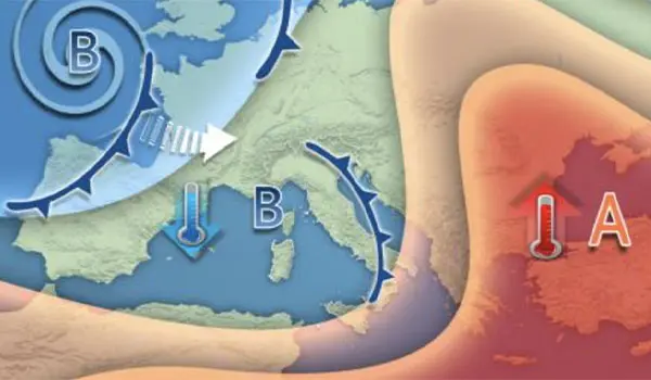 Meteo Halloween 2025: tra sole e piogge, un finale di ottobre dal sapore autunnale