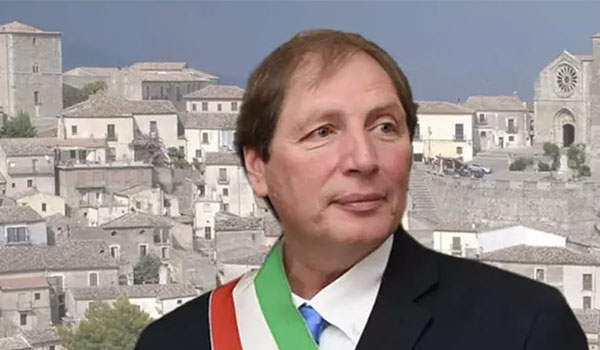 Altomonte, il sindaco Coppola contesta lo scioglimento del Comune