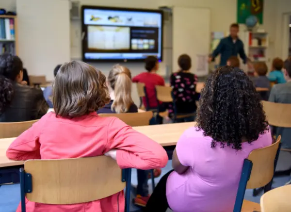 Presentazioni multimediali per rendere le lezioni di Scienze Motorie e Educazione Civica più efficaci