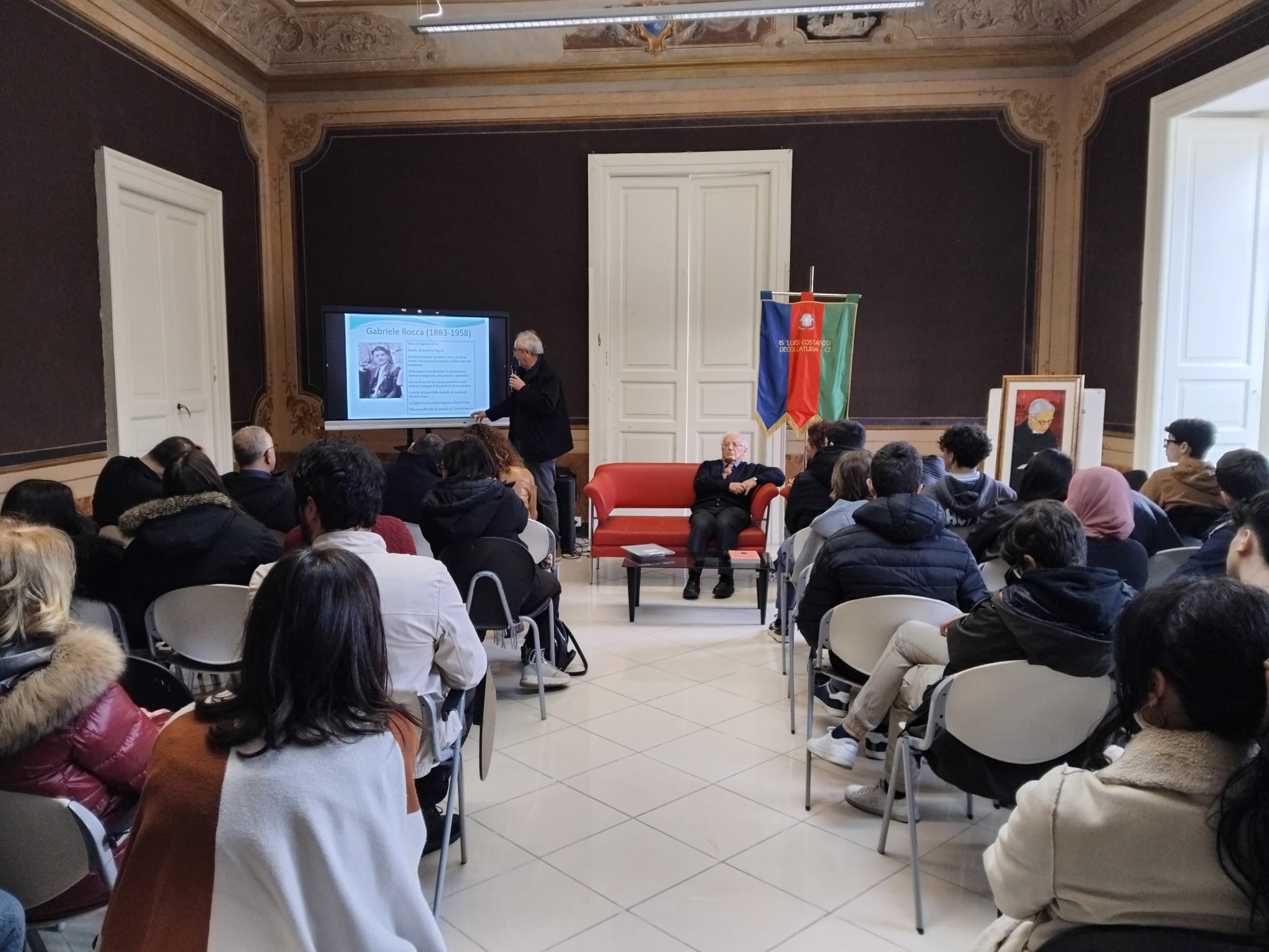 L'IIS Costanzo di Decollatura celebra il suo Don Luigi a Lamezia nella sala "Giuseppe Perri" della Biblioteca comunale 