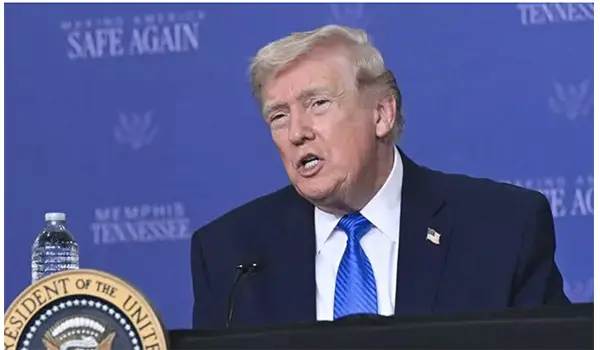 Trump ferma i raid, accordo vicino ma smentita iraniana