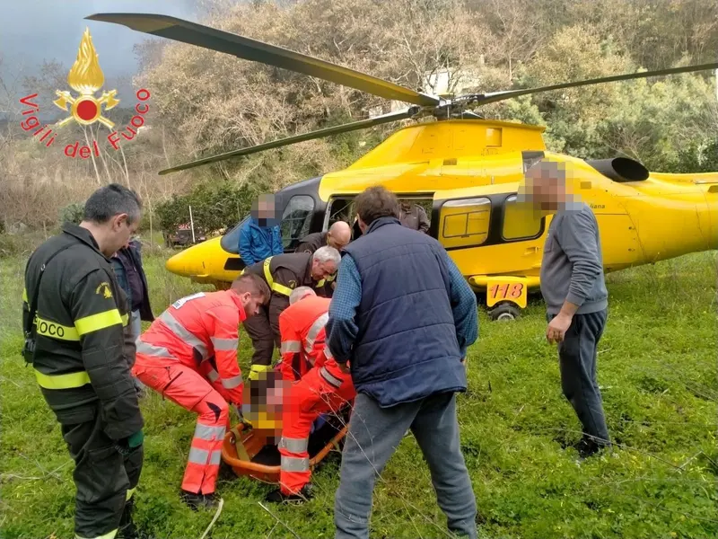 Avventura nei boschi diventa disavventura: soccorso dai Vvf a Feroleto Antico
