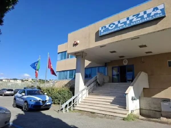 Catanzaro, arrestati due giovani per spaccio di cocaina