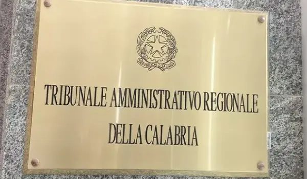 Concorso PNRR2 Calabria: il TAR annulla la graduatoria di Inglese, cosa cambia per docenti e immissioni in ruolo