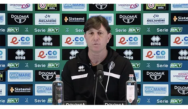 Serie B, Cosenza-Cesena: Mister Mignani alla vigilia del match tra orgoglio, obiettivi e lotta playoff (Video)