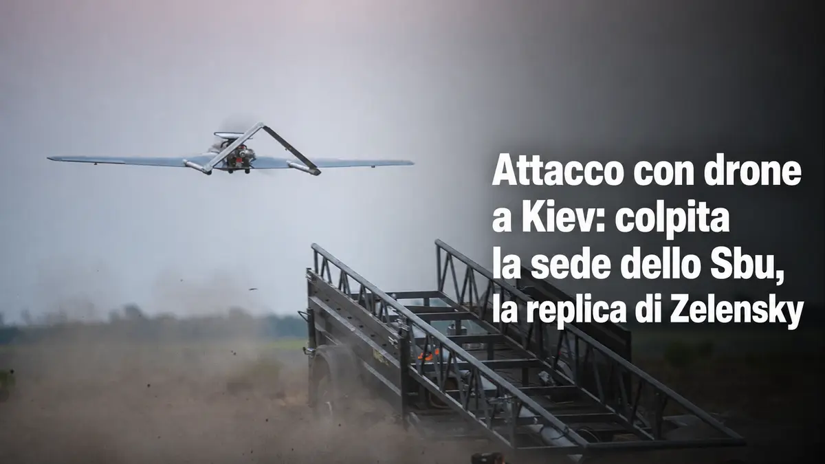 Attacco con drone a Kiev: colpita la sede dello Sbu, la replica di Zelensky