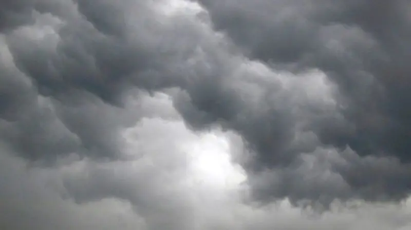 Maltempo in arrivo tra mercoledì e giovedì: vortice mediterraneo con pioggia, temporali e neve