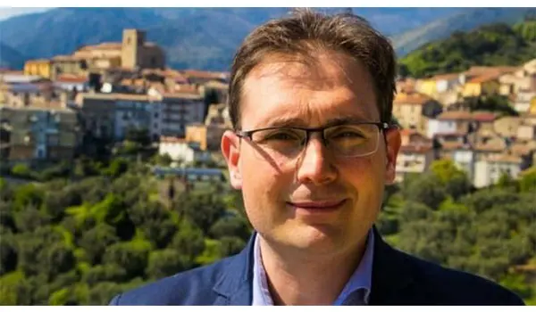 Zagarise, allarme truffe agli anziani: il sindaco Gallelli invita alla massima prudenza