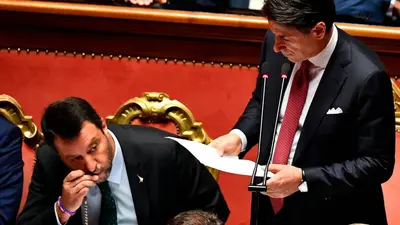 “I politici italiani e la fede. Tra crocifissi in Parlamento e confessioni last minute” di Davide Romano