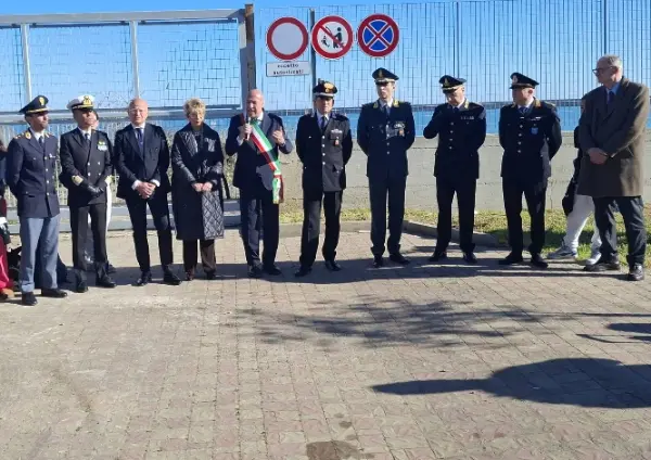 Crotone ricorda la tragedia di Steccato di Cutro: cerimonia al Giardino di Ali nel terzo anniversario