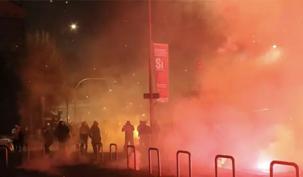 Scontri a Milano durante il corteo contro le Olimpiadi: sei fermi e tensioni al Corvetto