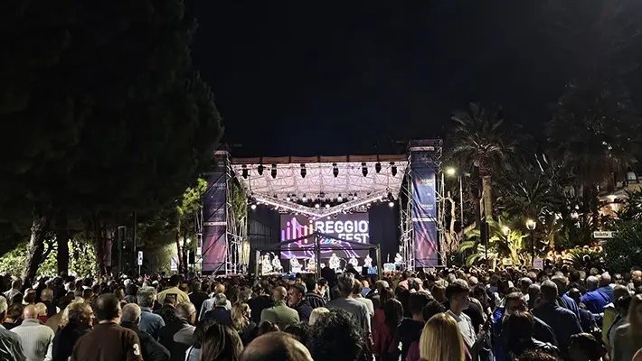 Reggio Live Fest 2024: in migliaia stregati da Goran Bregovic. E stasera gran finale con lio, fiat 131 e Fedez!