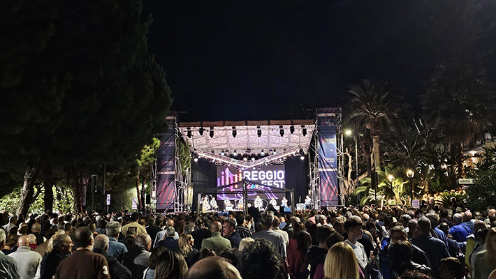 Reggio Live Fest 2024: in migliaia stregati da Goran Bregovic. E stasera gran finale con lio, fiat 131 e Fedez!