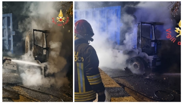 Incendio automezzo a Simeri Crichi: intervento dei Vigili del Fuoco, ipotesi dolosa