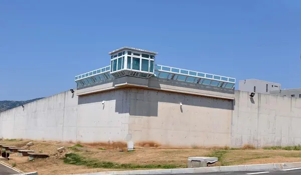 Carceri, Delmastro e Ferro (FDI): da piano mobilità 166 agenti in Calabria